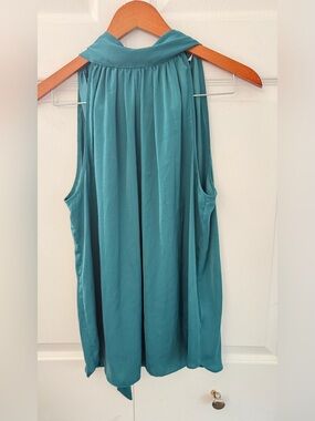 Max Studio Teal Halter Tie Neck Blouse Small Sleeveless Draped Satin Look Top